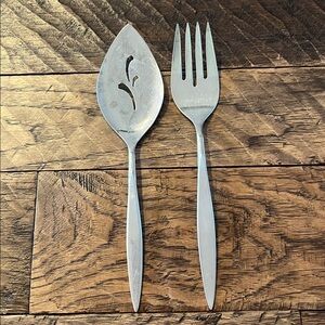 Wintersong (Stainless) by ONEIDA SILVER Serving Utensil’s